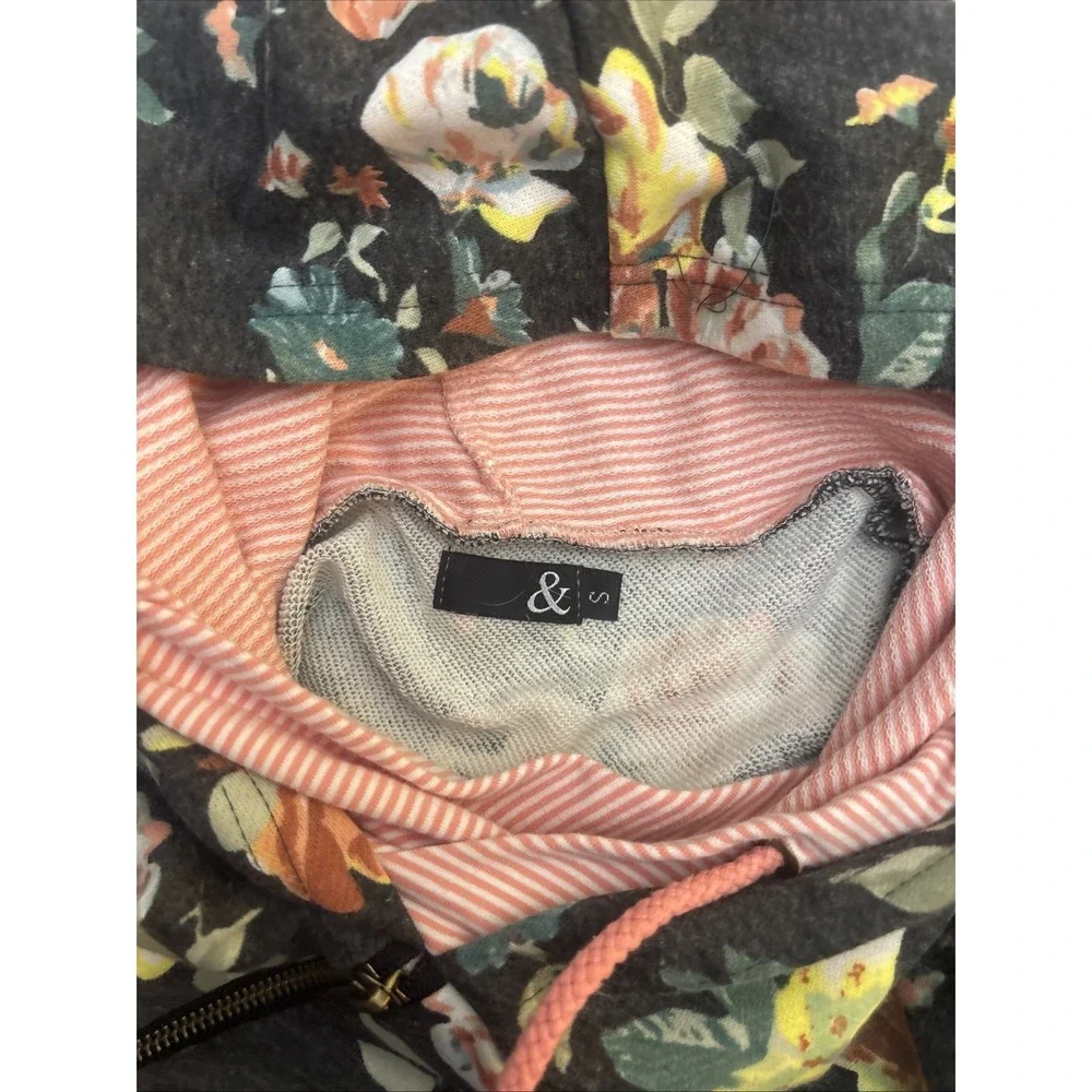 Ampersand Avenue Women S Black Floral Long Sleeves Double Hood Sweatshirt Pocket